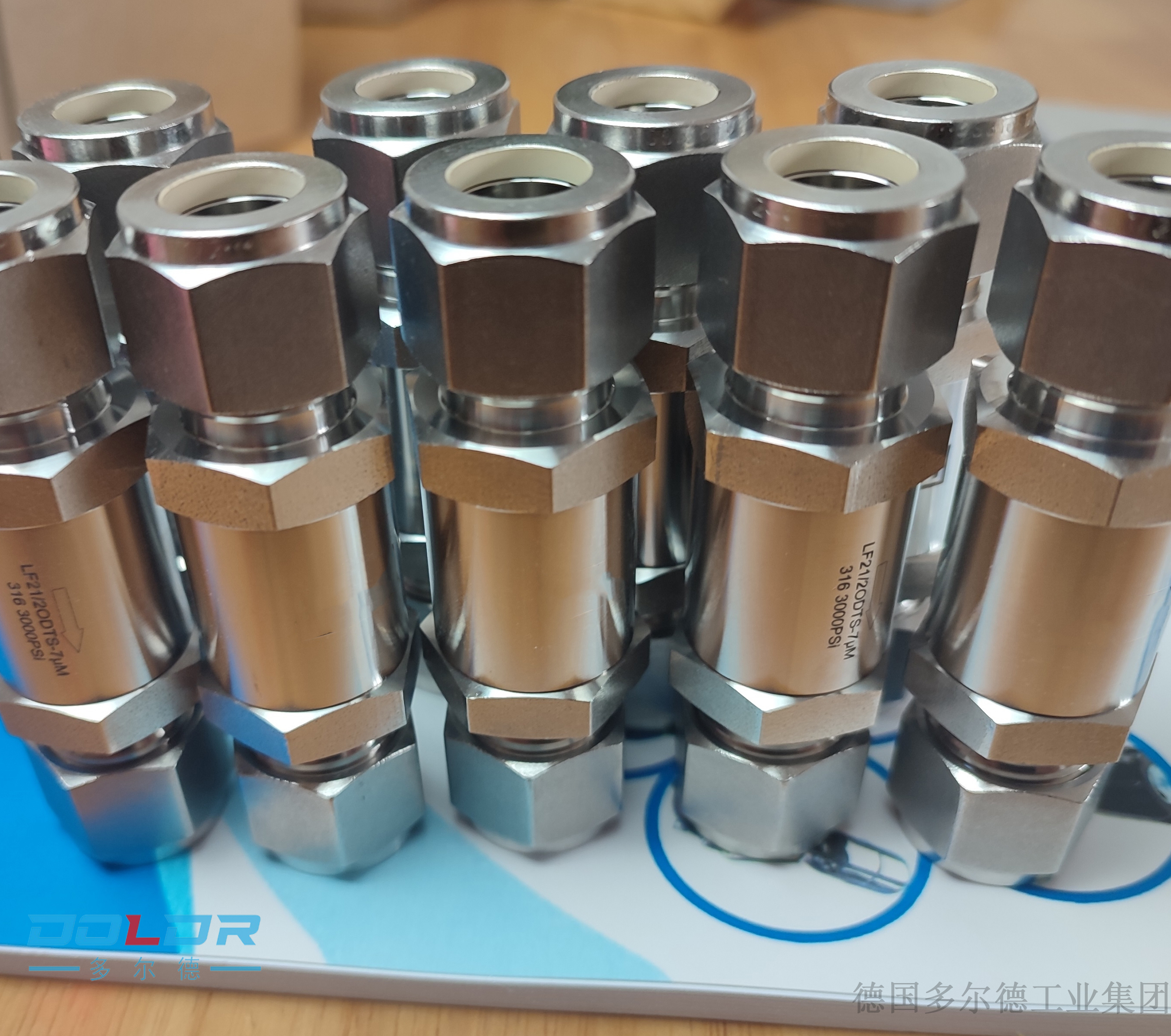 进口卡套式高压止回阀4.jpg